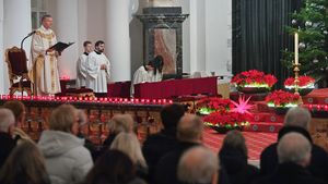 Auf die zentrale Bedeutung christlicher Werte ging Bischof Dr. Michael Gerber in seiner Weihnachtspredigt während der Christmette an Heiligabend im Fuldaer Dom ein.